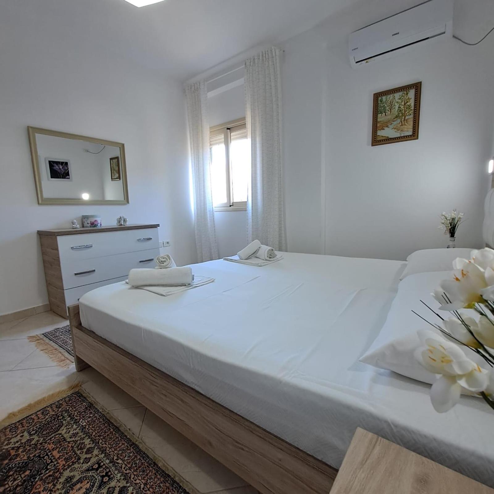 Flowers & Green 2 Bedrooms Apartment & Box Garage Влёра Экстерьер фото